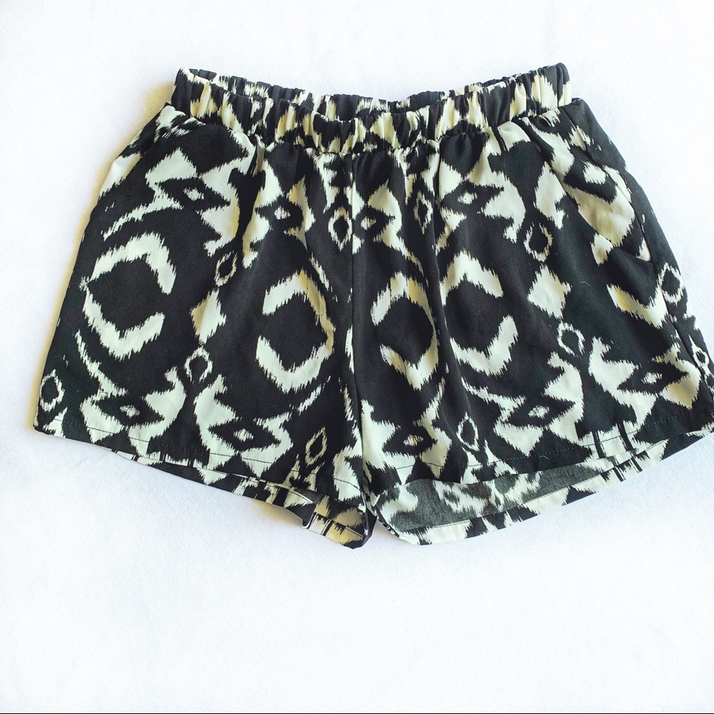 Vestique | Shorts